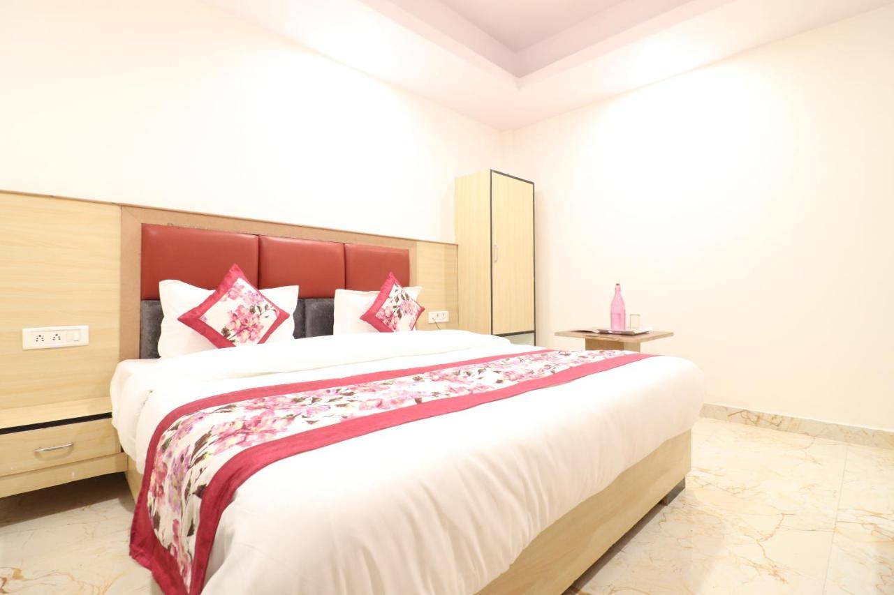 Hotel Hari International - Noida Sector 11 Luaran gambar