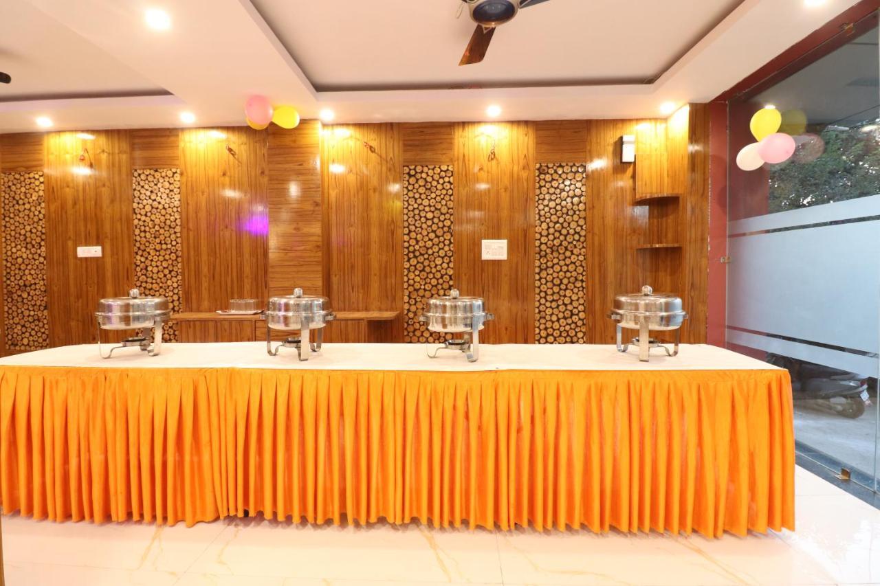 Hotel Hari International - Noida Sector 11 Luaran gambar