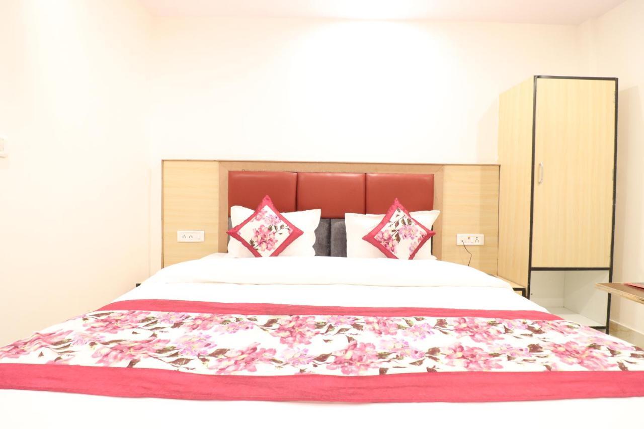 Hotel Hari International - Noida Sector 11 Luaran gambar