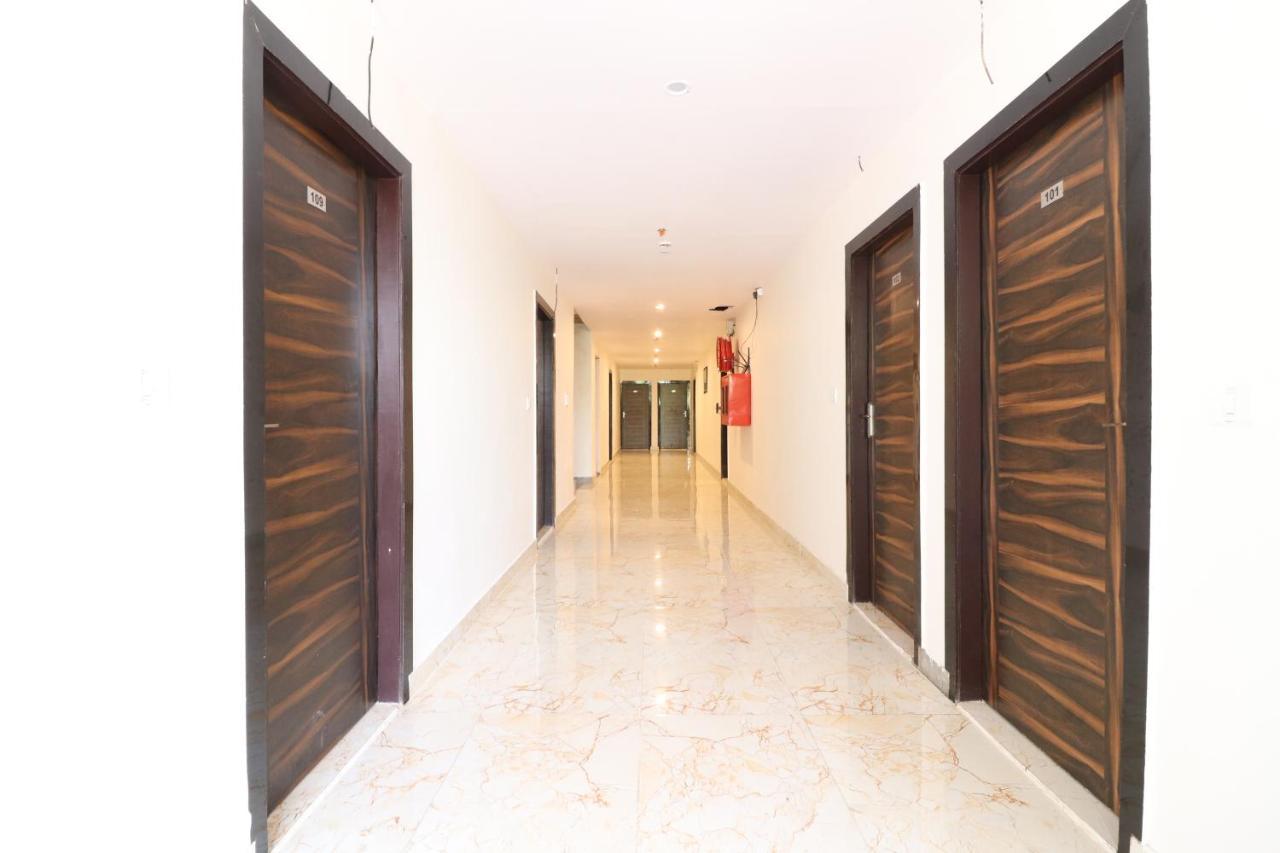 Hotel Hari International - Noida Sector 11 Luaran gambar